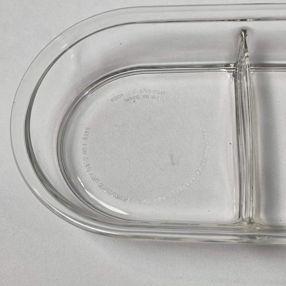Pyrex Divided Baking Dish 8301 1.5qt 5.5 Cup Oval Glass Baking Casserole USA
